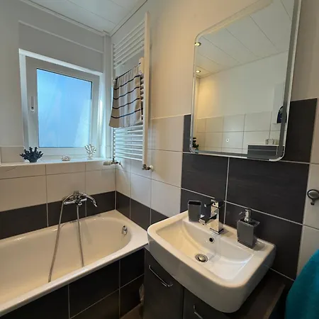 Mia Ein Für 2 Personen In Eine Wg Apartment Oberhausen (North Rhine-Westphalia)