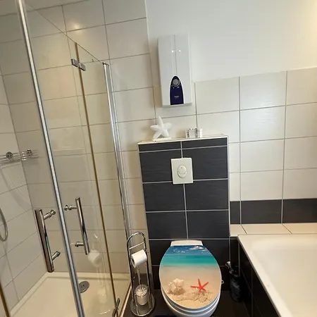 Mia Ein Für 2 Personen In Eine Wg Oberhausen (North Rhine-Westphalia)